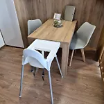 Luxury & Air-conditioned Osko Near The Center Apartment Prague
