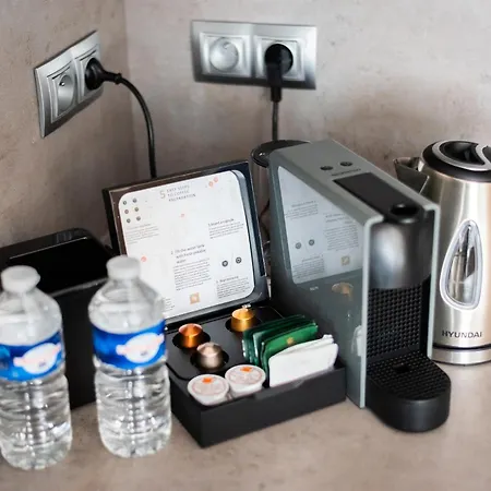 Luxury & Air-conditioned Osko Near The Center شقة براغ